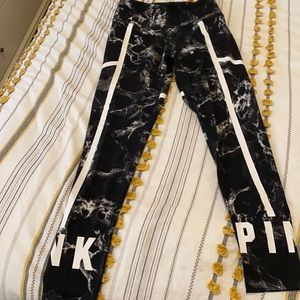 Victoria Secret Pink Ultimate Leggings